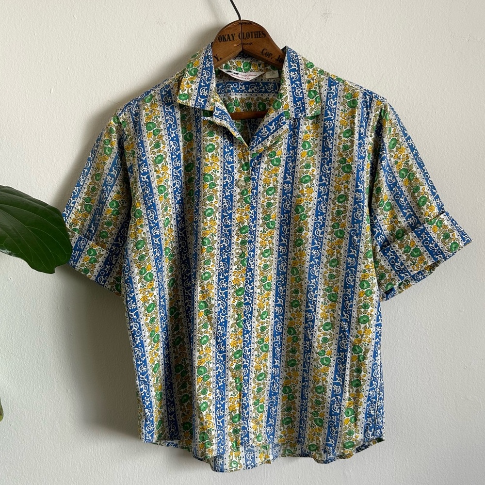 60's Retro Floral Button Down